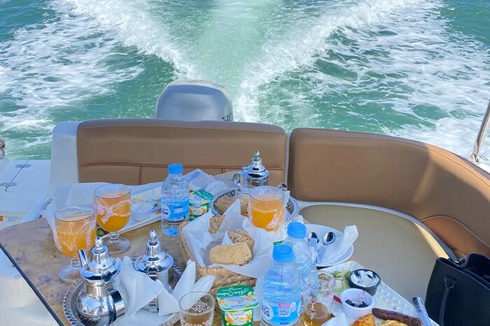 Bateau traditionnel sur le Bouregreg à Rabat